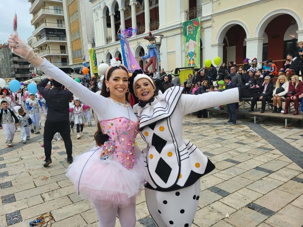 Καρναβάλι Μικρών 2026: ΔΕΙΤΕ ΖΩΝΤΑΝΑ την παρέλαση - Φωτογραφίες από τα καλύτερα στιγμιότυπα