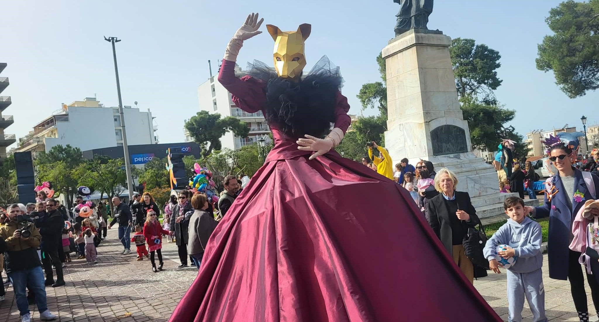 Πάτρα: Το διασκέδασαν τα παιδιά στην Καρναβαλούπολη λίγο πριν την παρέλαση τους (ΦΩΤΟ & ΒΙΝΤΕΟ)