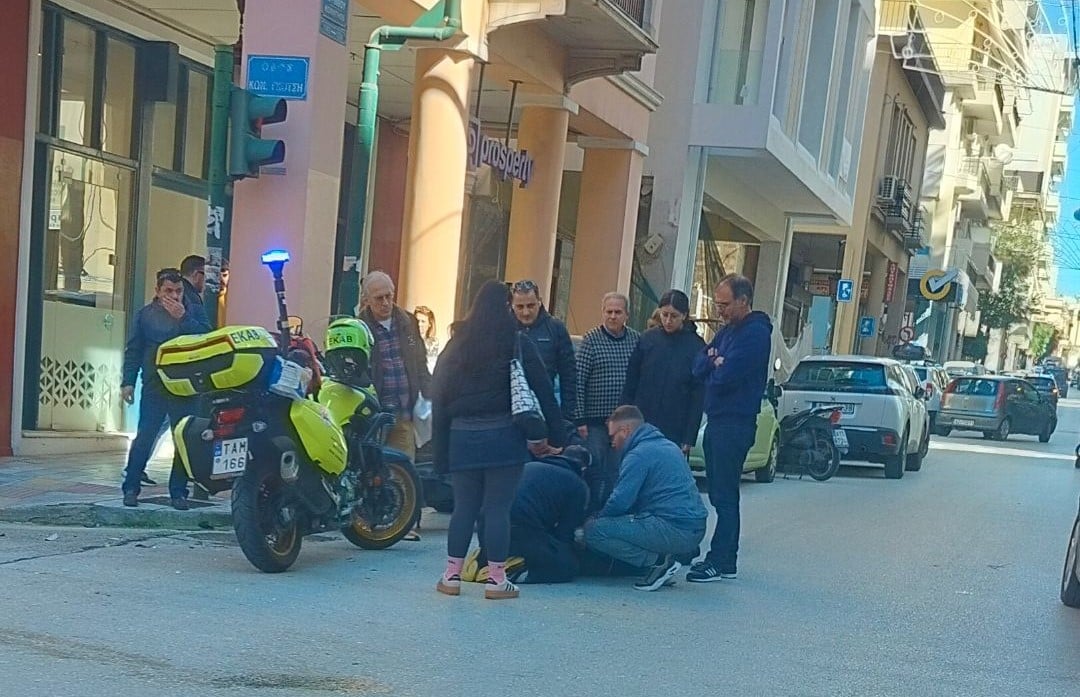 Πάτρα: Τροχαίο στην Κορίνθου – ΙΧ εκτίναξε δικυκλιστή – ΦΩΤΟ