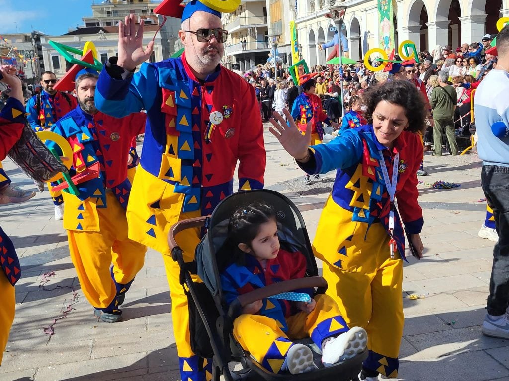 Η κορύφωση του Πατρινού Καρναβαλιού 2026: LIVE η Μεγάλη Παρέλαση (ΦΩΤΟ & ΒΙΝΤΕΟ)