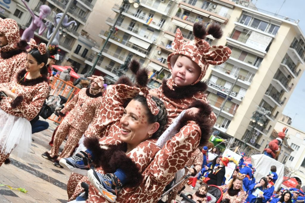 Πατρινό Καρναβάλι 2026: Δείτε κι άλλες φωτογραφίες από την Παρέλαση των Μικρών