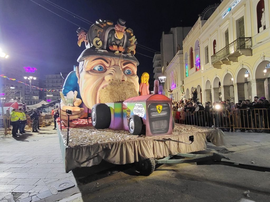 Πατρινό Καρναβάλι 2026: LIVE η νυχτερινή ποδαράτη παρέλαση - Συνεχής ροή ΦΩΤΟ & ΒΙΝΤΕΟ)