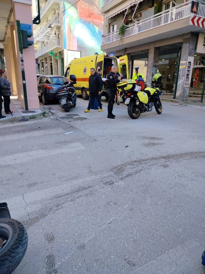 Πάτρα: Τροχαίο στην Κορίνθου – ΙΧ εκτίναξε δικυκλιστή – ΦΩΤΟ