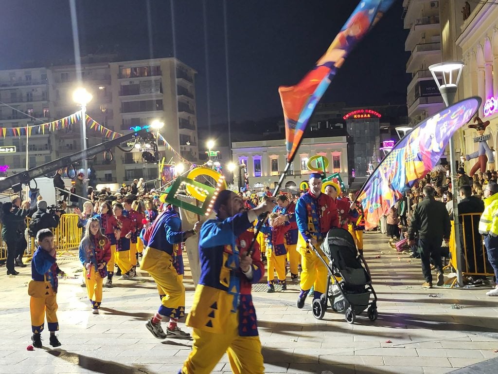 Πατρινό Καρναβάλι 2026: LIVE η νυχτερινή ποδαράτη παρέλαση - Συνεχής ροή ΦΩΤΟ & ΒΙΝΤΕΟ)