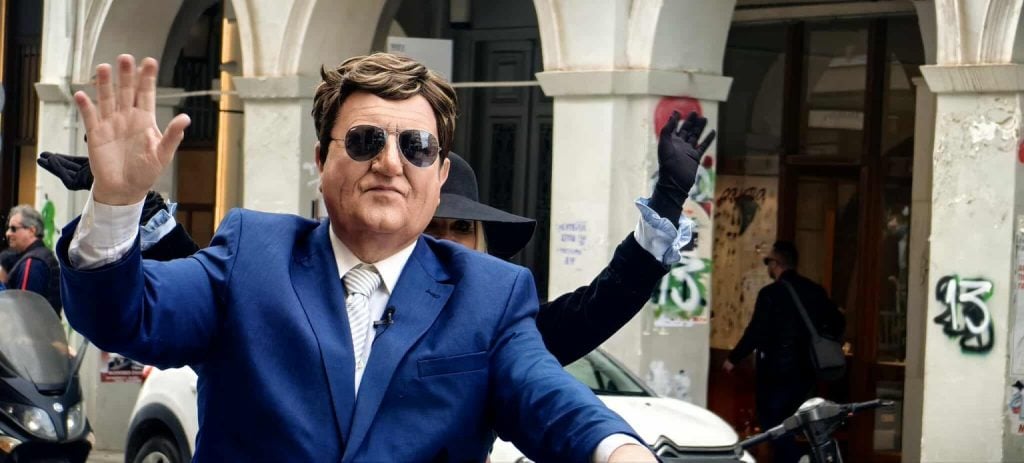 Πατρινό Καρναβάλι 2026: Σοκολατοπόλεμος και στρατηγοί έκλεψαν τις εντυπώσεις! (ΦΩΤΟ)