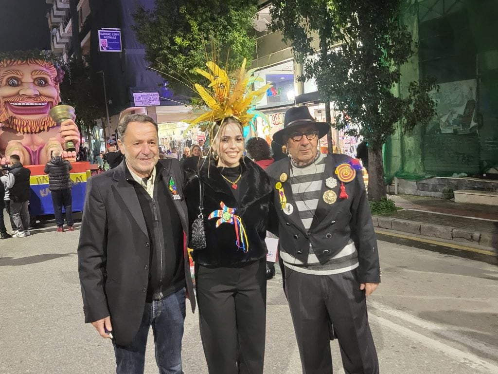 Ιδού τα φωτισμένα άρματα του Πατρινού Καρναβαλιού 2026 - Το αδιαχώρητο στο κέντρο της πόλης (ΦΩΤΟ - ΒΙΝΤΕΟ)