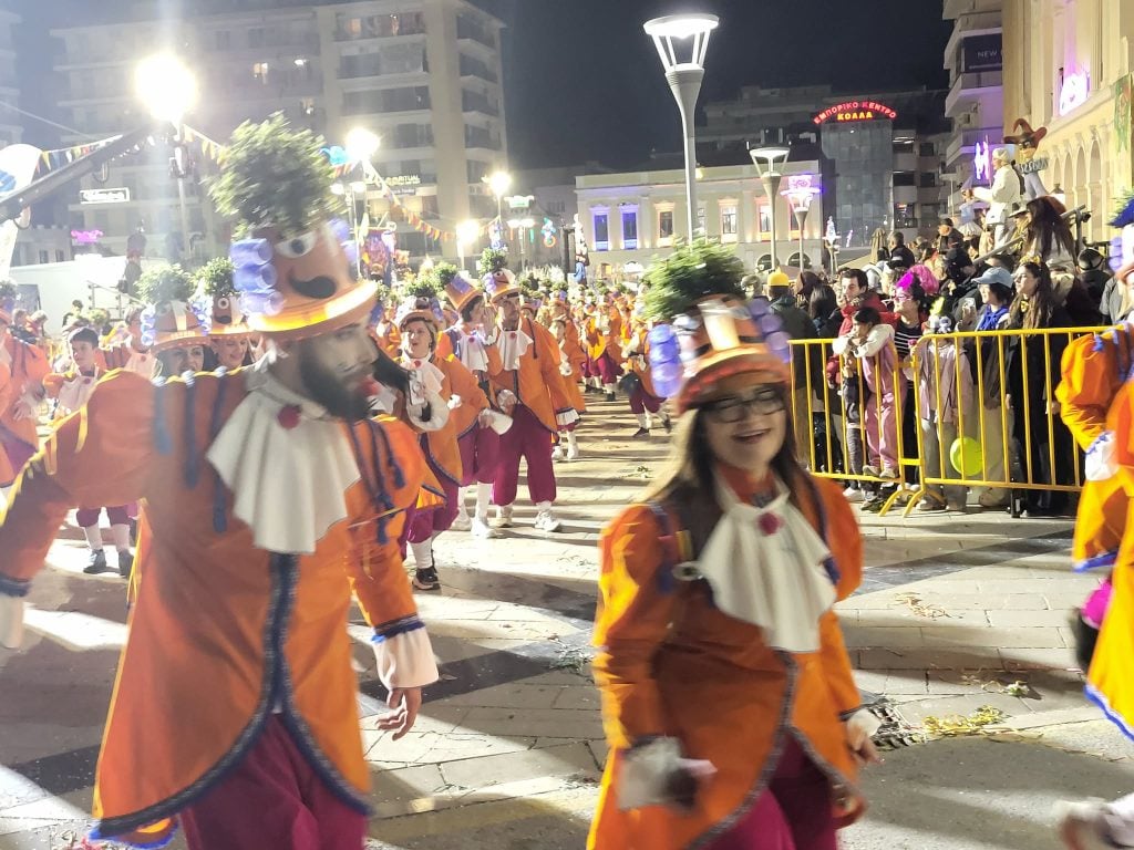 Πατρινό Καρναβάλι 2026: LIVE η νυχτερινή ποδαράτη παρέλαση - Συνεχής ροή ΦΩΤΟ & ΒΙΝΤΕΟ)