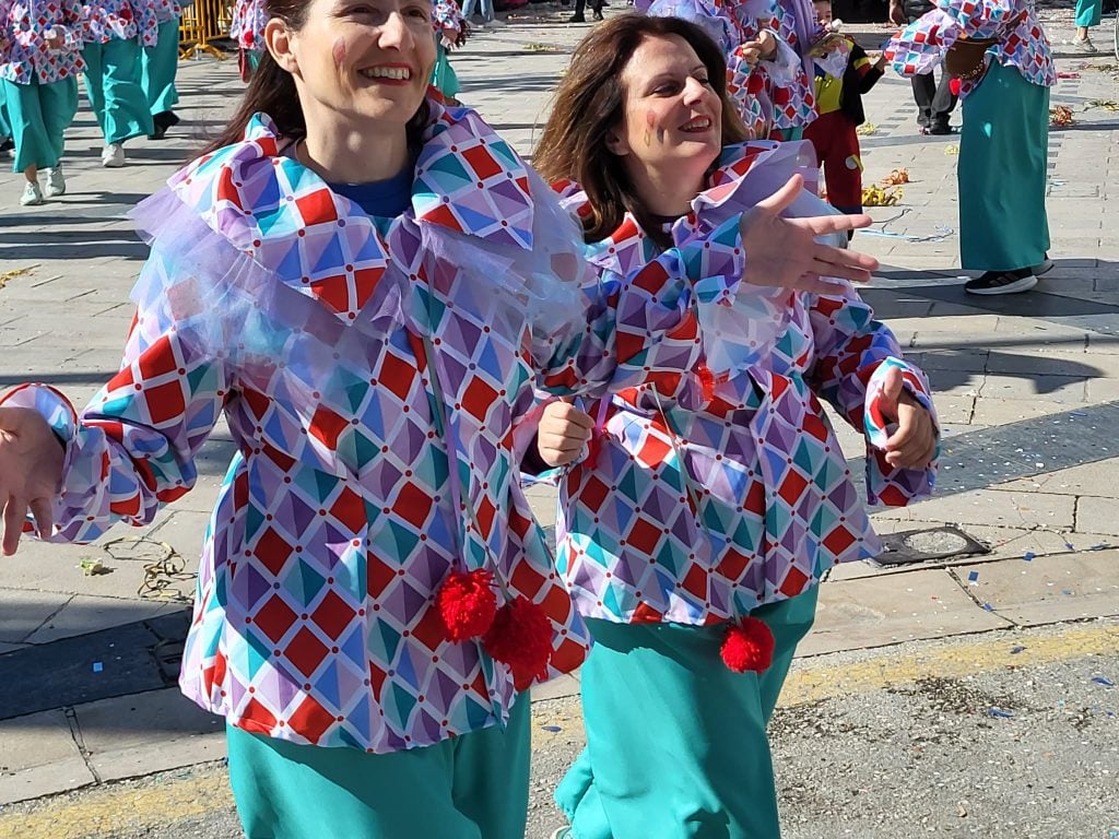 Η κορύφωση του Πατρινού Καρναβαλιού 2026: LIVE η Μεγάλη Παρέλαση (ΦΩΤΟ & ΒΙΝΤΕΟ)