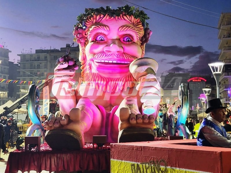 Πατρινό Καρναβάλι 2026: LIVE η νυχτερινή ποδαράτη παρέλαση - Συνεχής ροή ΦΩΤΟ & ΒΙΝΤΕΟ)