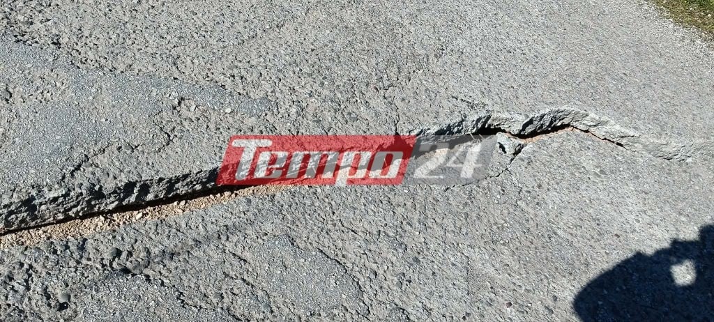 Πάτρα: "Βουλιάζει" ο δρόμος Βούντενη-Βελβίτσι – Σοβαρός κίνδυνος κατολίσθησης, σε επιφυλακή οι κάτοικοι (ΦΩΤΟ)