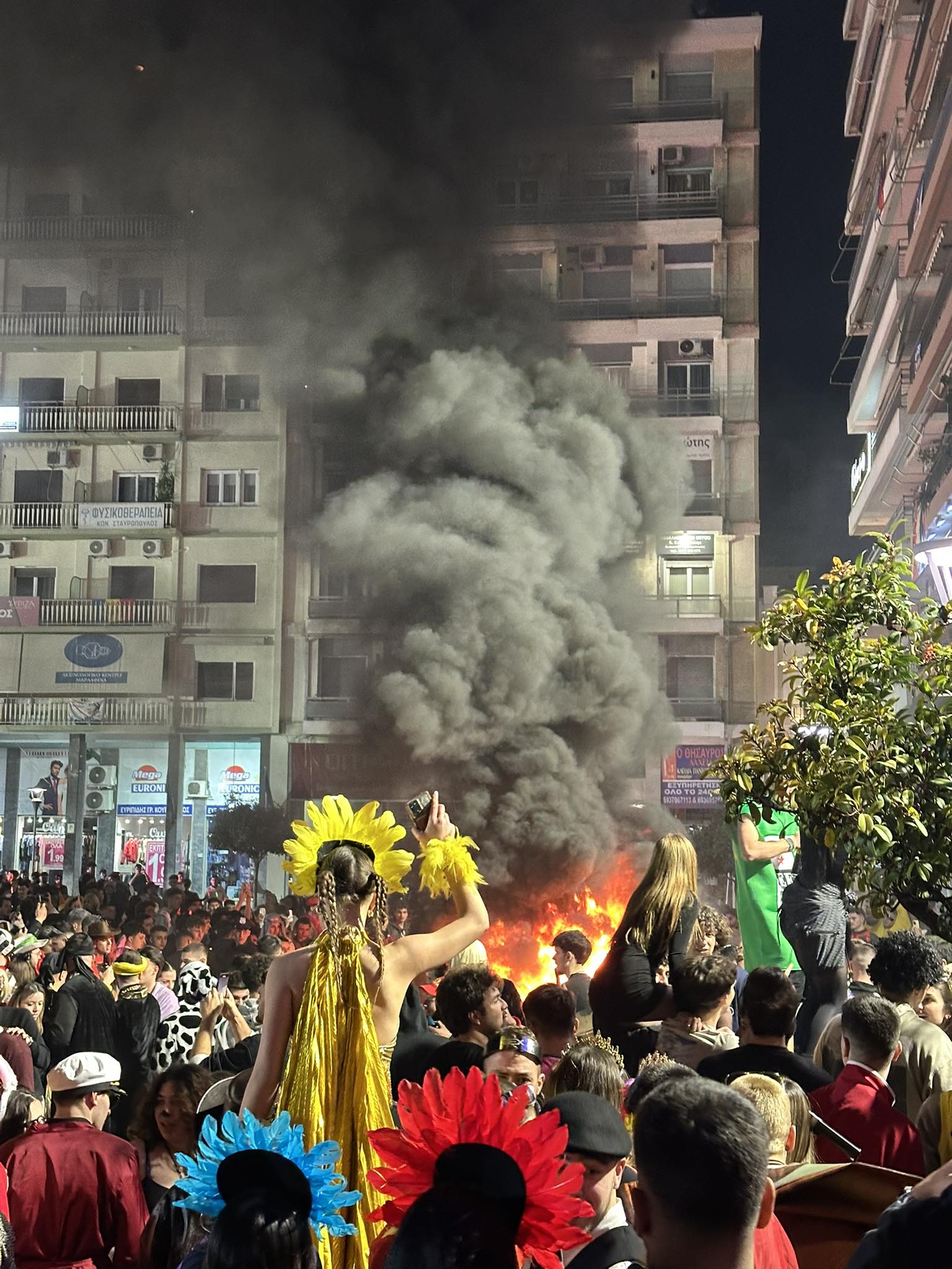Βανδαλισμοί στο Πατρινό Καρναβάλι ΦΩΤΟ