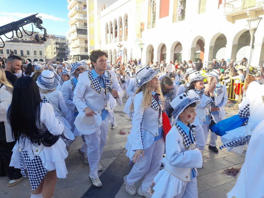 Η κορύφωση του Πατρινού Καρναβαλιού 2026: LIVE η Μεγάλη Παρέλαση (ΦΩΤΟ & ΒΙΝΤΕΟ)