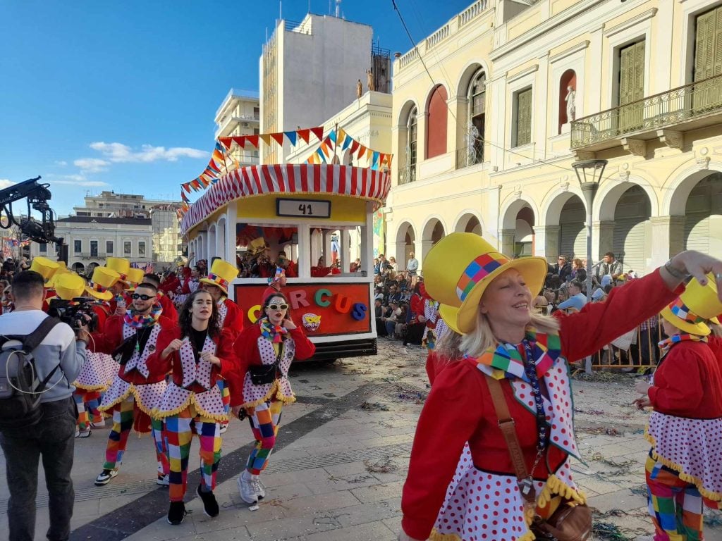 Η κορύφωση του Πατρινού Καρναβαλιού 2026: LIVE η Μεγάλη Παρέλαση (ΦΩΤΟ & ΒΙΝΤΕΟ)
