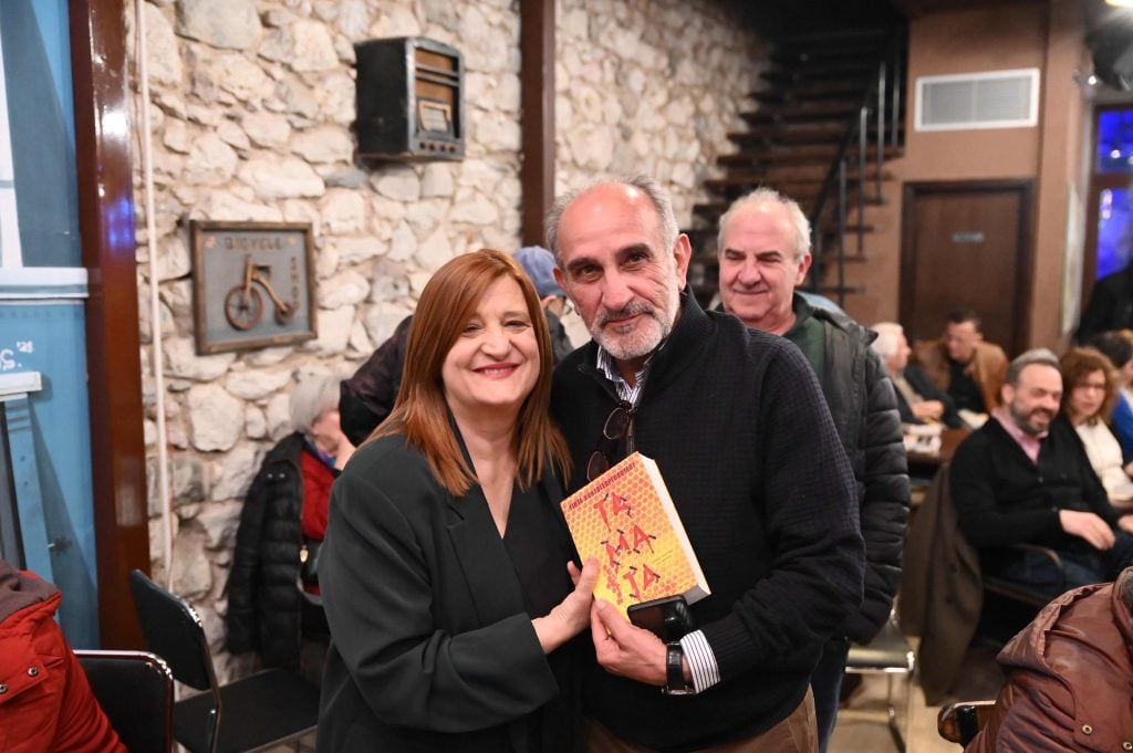 Με ιδιαίτερη επιτυχία η παρουσία του νέου μυθιστορήματος της πατρινής δημοσιογράφου Γιώτας Κοντογεωργοπούλου - ΦΩΤΟ