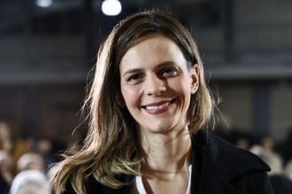 Έφη Αχτσιόγλου: «Ευθύνη των προοδευτικών δυνάμεων να ανακόψουν την επέλαση της ακροδεξιάς»