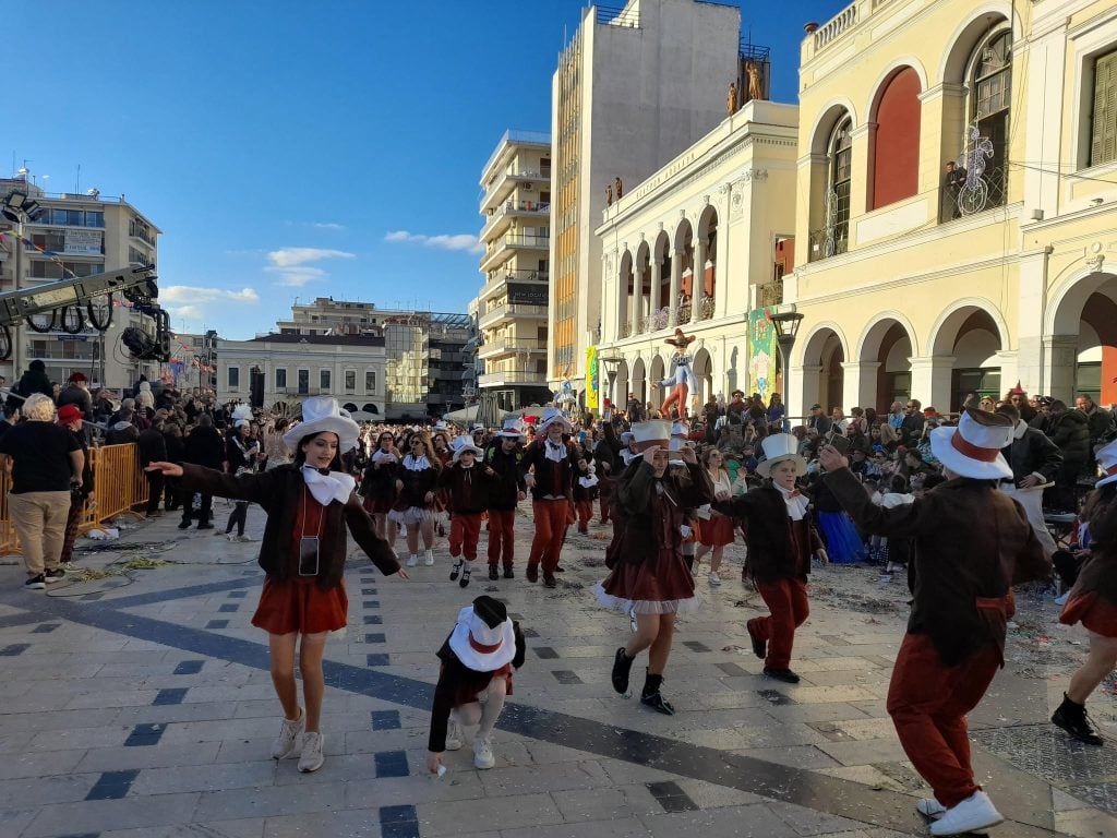 Η κορύφωση του Πατρινού Καρναβαλιού 2026: LIVE η Μεγάλη Παρέλαση (ΦΩΤΟ & ΒΙΝΤΕΟ)