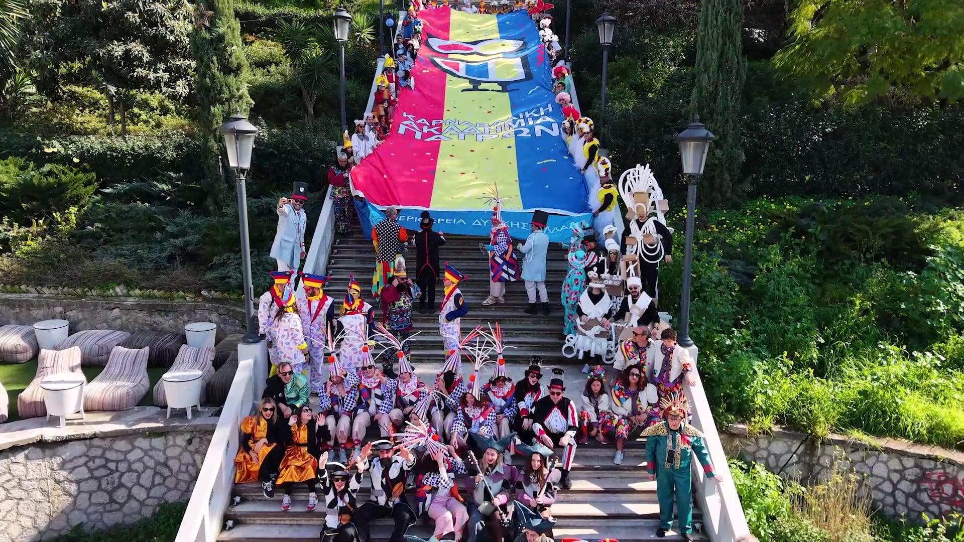 Καρναβαλική Ακαδημία Πατρών: Πρόσκληση για την επετειακή φωτογραφία των πληρωμάτων της παρέλασης