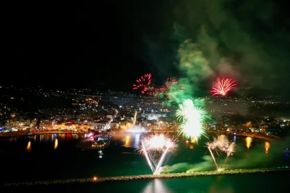 LIVE η Τελετή Λήξης και η Καύση του Βασιλιά Καρνάβαλου - Το τελευταίο μεγάλο ραντεβού του Πατρινού Καρναβαλιού 2026