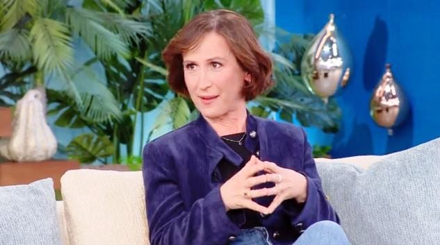 Γιούλη Τσαγκαράκη: «Με αφορμή τις ‘’Σέρρες’’ μου μίλησαν πολλοί για τις χαραμάδες τους»