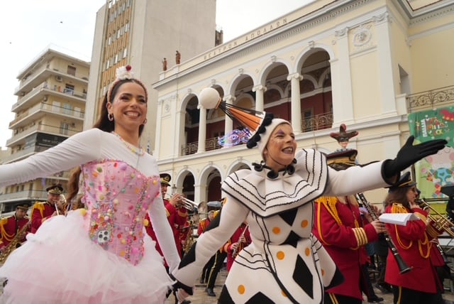 Πατρινό Καρναβάλι 2026: Δείτε κι άλλες φωτογραφίες από την Παρέλαση των Μικρών