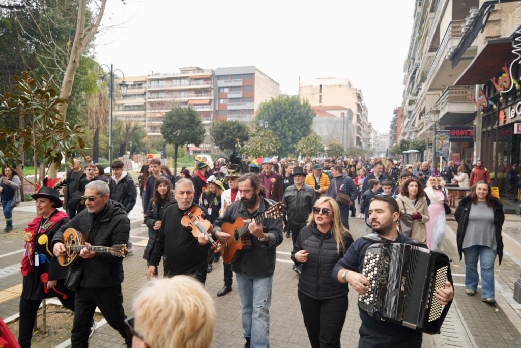 Δείτε φωτογραφίες από την γιορτή της Τσικνοπέμπτης στην Πάτρα