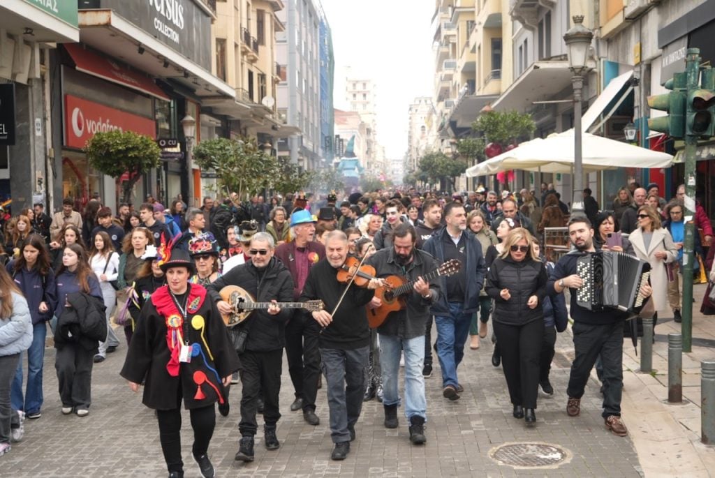 Δείτε φωτογραφίες από την γιορτή της Τσικνοπέμπτης στην Πάτρα