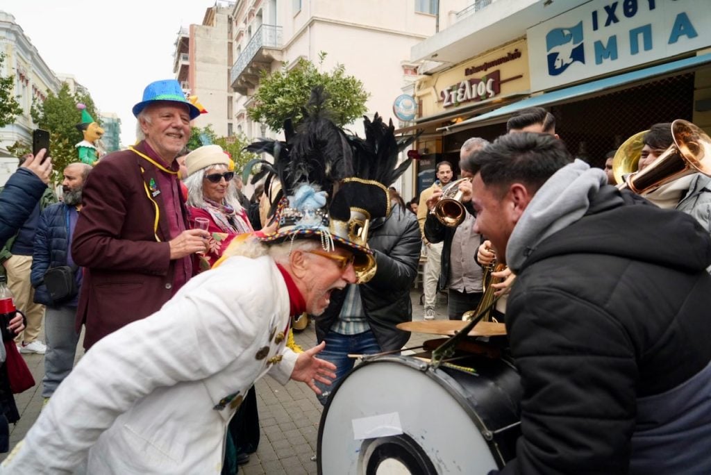Δείτε φωτογραφίες από την γιορτή της Τσικνοπέμπτης στην Πάτρα
