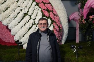 Ο Δήμαρχος Πατρέων στο Καρναβαλικό Εργαστήρι μια ανάσα πριν την κορύφωση της μεγάλης γιορτής