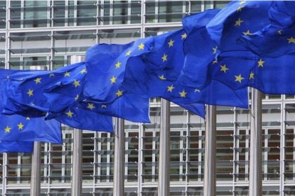 Στήριξη της Κομισιόν στον Ισπανό πρωθυπουργό, μετά τη λεκτική επίθεση σε βάρος του από τον Έλον Μασκ