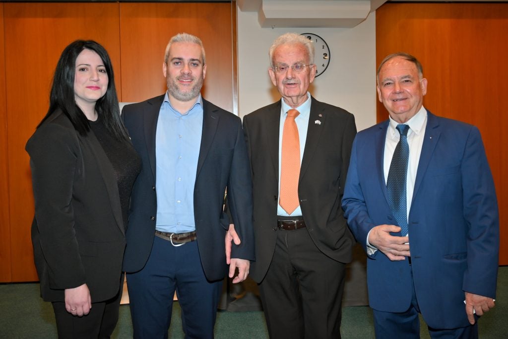 Κοπή Πρωτοχρονιάτικης Πίτας Ροταριανού Ομίλου Πάτρας ΦΩΤΟ