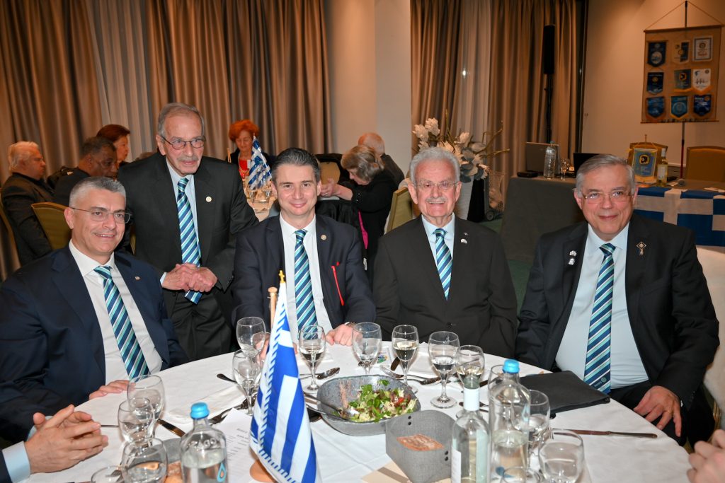 Κοπή Πρωτοχρονιάτικης Πίτας Ροταριανού Ομίλου Πάτρας ΦΩΤΟ