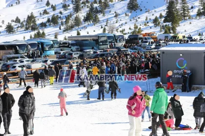 Χιλιάδες επισκέπτες στα Καλάβρυτα την Καθαρά Δευτέρα - Ανοιξιάτικο σκηνικό στο Χιονοδρομικό Κέντρο