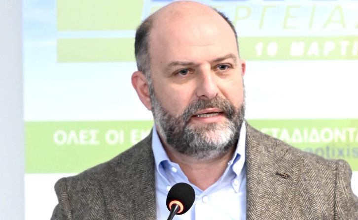 Ο Βαγγέλης Καραχάλιος φέρνει στη Λογοδοσία την καθαριότητα της Πάτρας