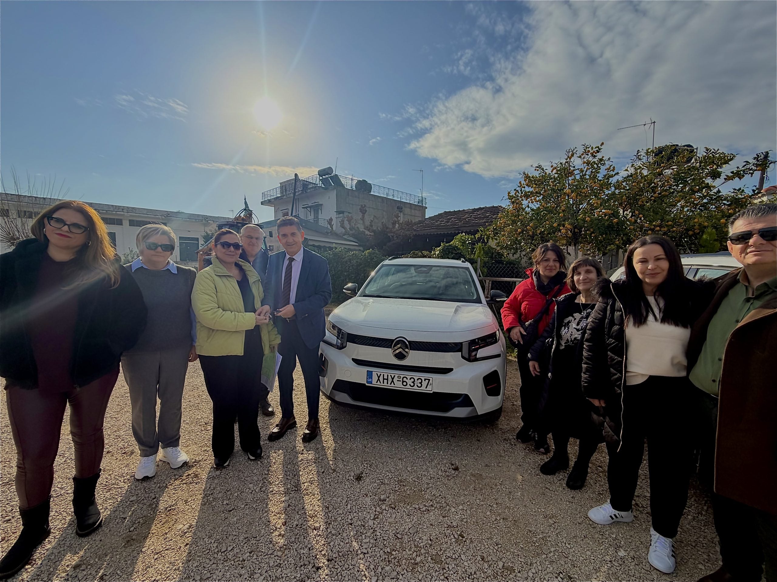 Δύο νέα οχήματα παραδόθηκαν στους εργαζόμενους στο «Βοήθεια στο Σπίτι» του Δήμου Δυτικής Αχαΐας