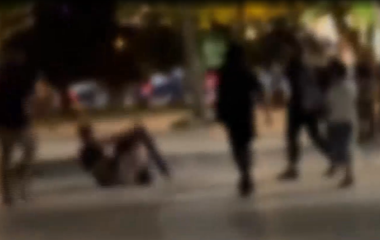 Πάτρα: «Με ποια ομάδα είσαι;» - Σοβαρό επεισόδιο με οπαδικά κίνητρα τα ξημερώματα στην Ηφαίστου - Επίθεση με γροθιές σε τρία άτομα