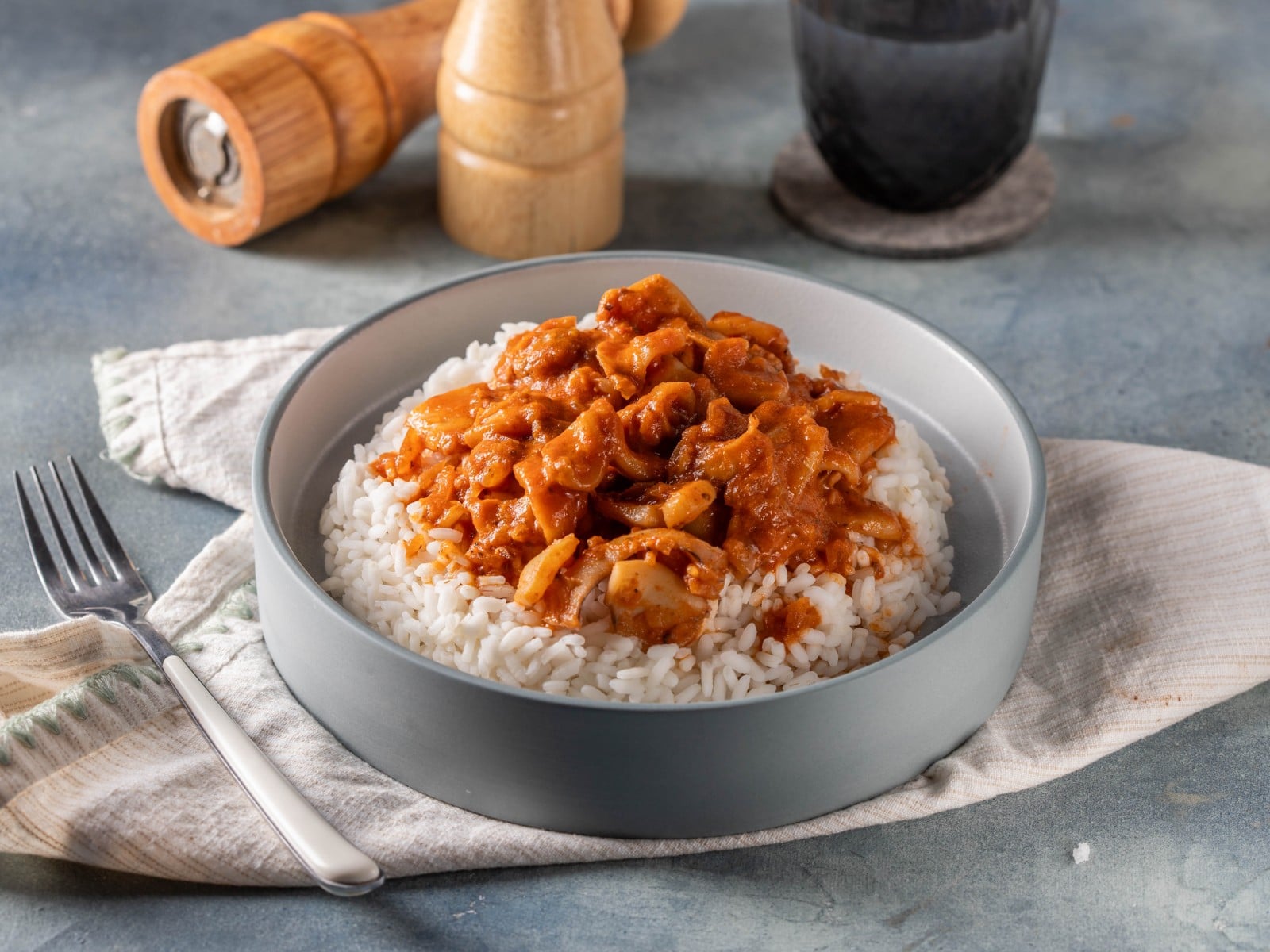 Σουπιές κρασάτες με ρύζι