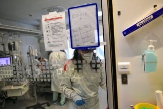 Κορονοϊός: Νέα έρευνα για όσους νόσησαν - Τα κύτταρα «ζόμπι» παραμένουν χρόνια μετά την ασθένεια