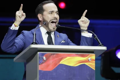 Κολομβία: Βομβαρδισμό των διακινητών ναρκωτικών με τη βοήθεια ΗΠΑ και Ισραήλ υπόσχεται ο ακροδεξιός υποψήφιος πρόεδρος