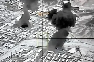 Πακιστάν και Αφγανιστάν σε πόλεμο: Βομβαρδισμοί στην Καμπούλ μετά τα χτυπήματα των Ταλιμπάν στα σύνορα – Πάνω από 130 νεκροί