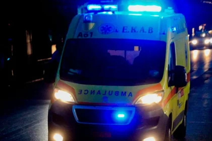 Πατρών-Πύργου: Πρόσκρουση ΙΧ σε κολώνα της ΔΕΗ - Τραυματίστηκε η οδηγός