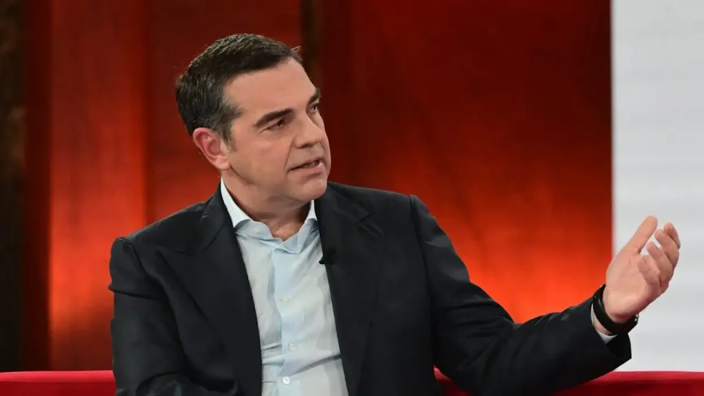 Αλέξης Τσίπρας: Να αγοράσει η Βουλή τις φωτογραφίες από την εκτέλεση της Καισαριανής