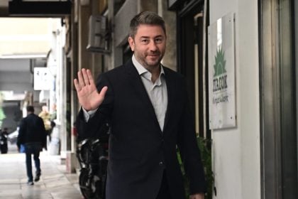 Μαλλιά κουβάρια στο ΠΑΣΟΚ Αχαΐας - Επιστολή διαμαρτυρίας στον Ανδρουλάκη