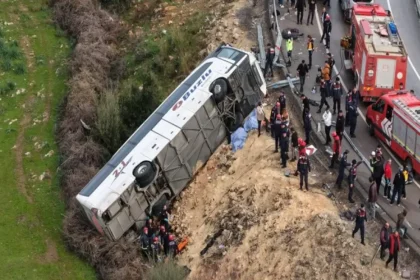 Τροχαίο δυστύχημα με λεωφορείο στην Αττάλεια, 8 νεκροί, 26 τραυματίες