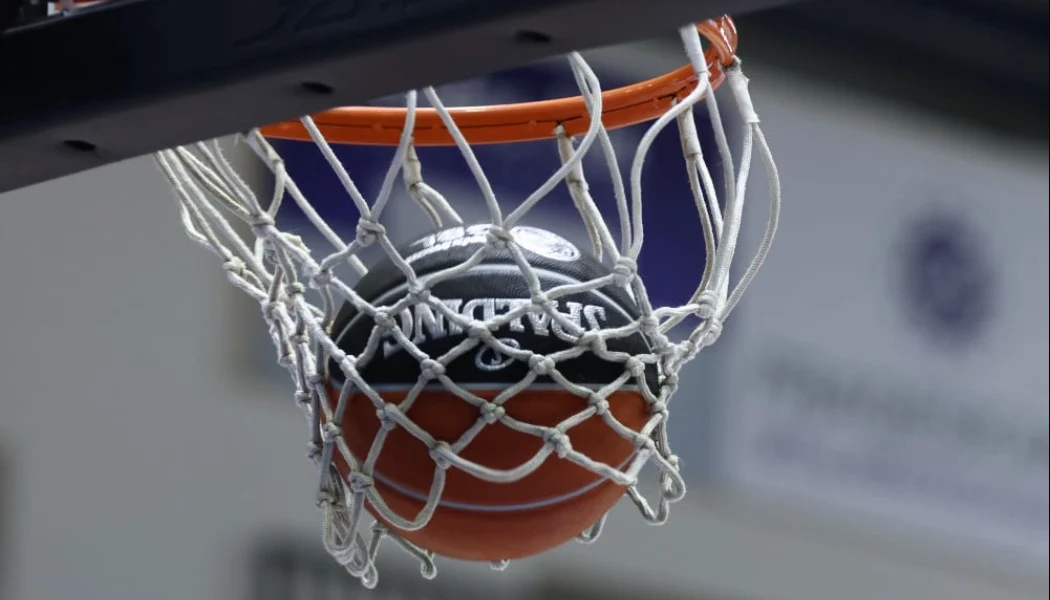 Τρομερά πράγματα! Παίκτης μπάσκετ στον Πύργο τράβηξε το αυτί του διαιτητή στον αγώνα με τον Διαγόρα Βραχνεΐκων!