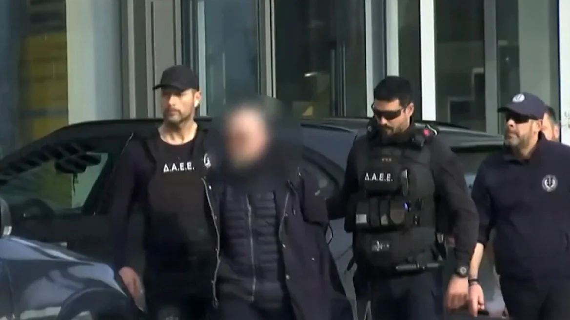 Την Τρίτη η απολογία του ιδιοκτήτη της Βιολάντα, τα στοιχεία που οδήγησαν στη νέα σύλληψη- Η ισχύς της έκρηξης ήταν σαν 185 κιλά ΤΝΤ