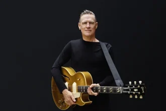 Μπράιαν Άνταμς: Η Αθήνα ανάμεσα στους σταθμούς της περιοδείας του