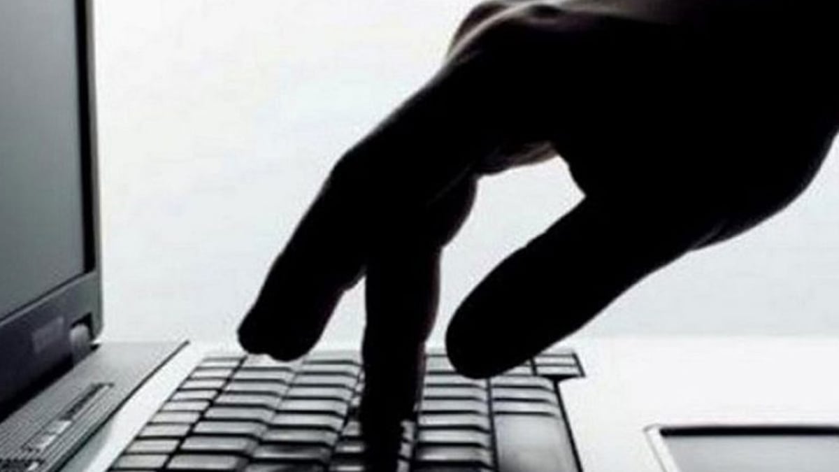 Προφυλακιστέα η μητέρα από τον Βόλο για υπόθεση παιδικής πορνογραφίας με θύμα την ανήλικη κόρη της