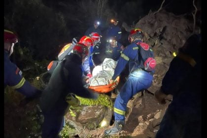 Περίεργο δυστύχημα: Αυτοκίνητο έπεσε σε γκρεμό 300 μέτρων - Γυμνή και ακέφαλη η σορός του οδηγού