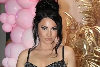 Η Δήμητρα Αλεξανδράκη αποκάλυψε ότι είναι και πάλι ερωτευμένη - «Πιο ουσιαστικός ο έρωτας που λατρεύουμε κάποιον για τη συμπεριφορά του»