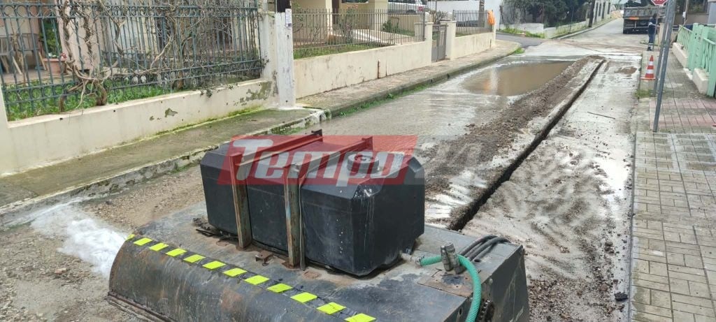 Πάτρα: "Σιντριβάνι" ο δρόμος στην Αρόη – Το νερό έφτασε μέχρι τον 2ο όροφο (ΦΩΤΟ & ΒΙΝΤΕΟ)